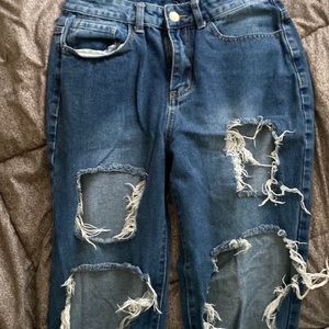 Women’s ripped baggy jeans
